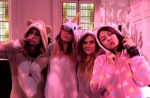 Soirée pyjama licorne